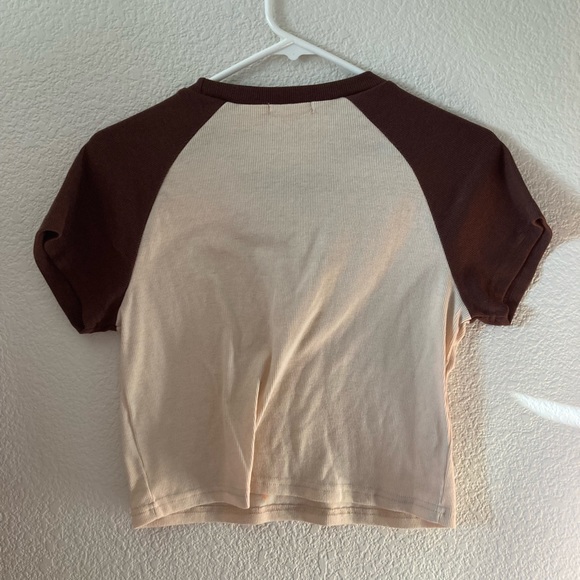 Colorblock Ribbed Tee - Picture 2 of 2